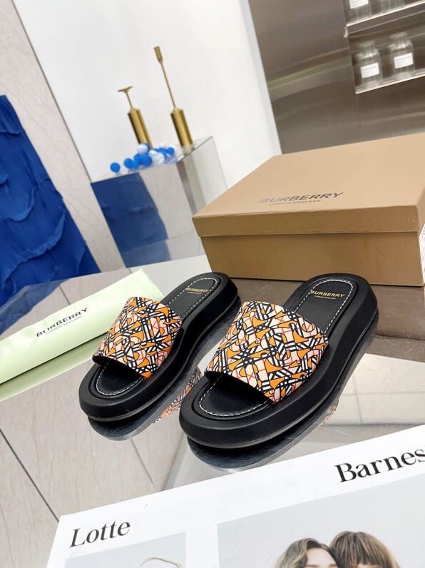 Burberry Slippers